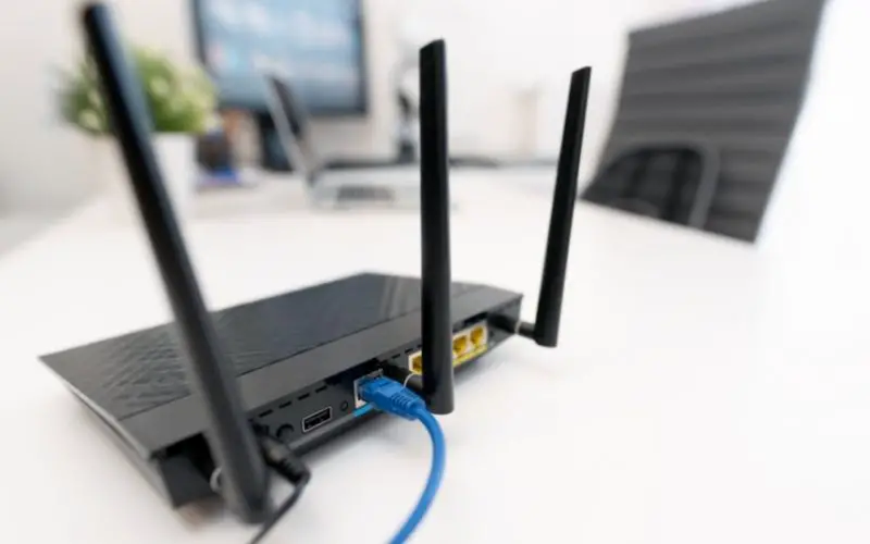 Modern dual-band wireless router