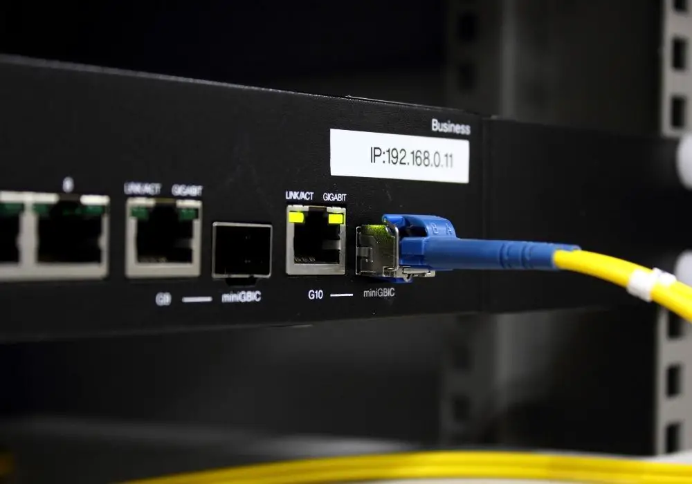 PE Router